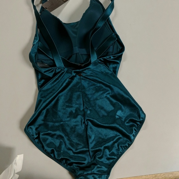 Calia scoop neck swimsuit - Picture 2 of 3